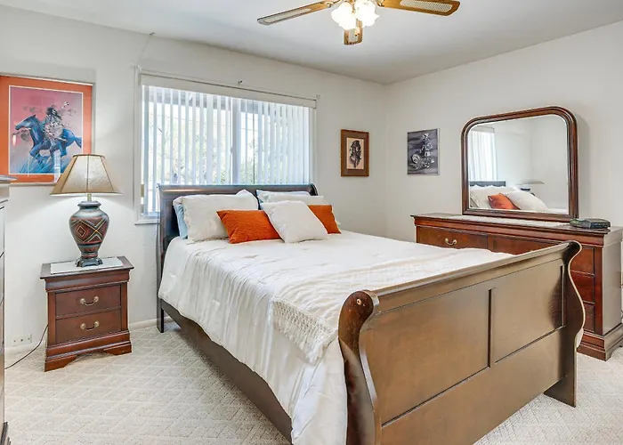 Holiday home On Sun South Golf Course! Quiet W/ Patio