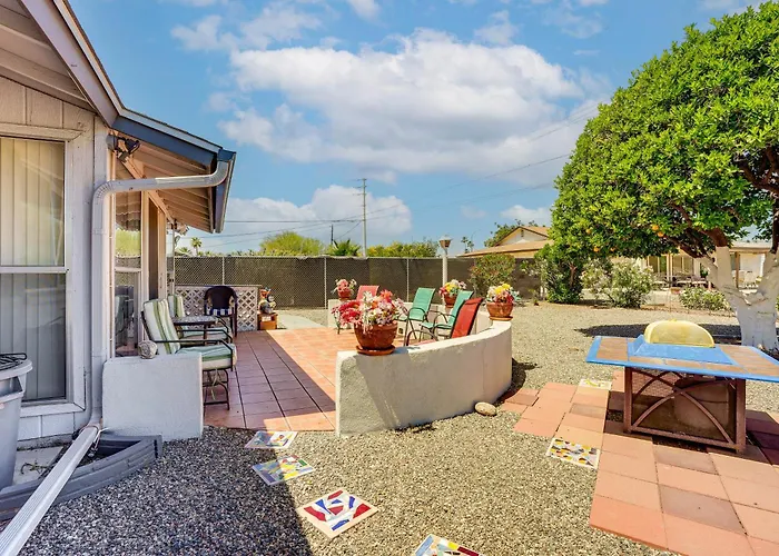 Holiday home On Sun South Golf Course! Quiet W/ Patio Sun City